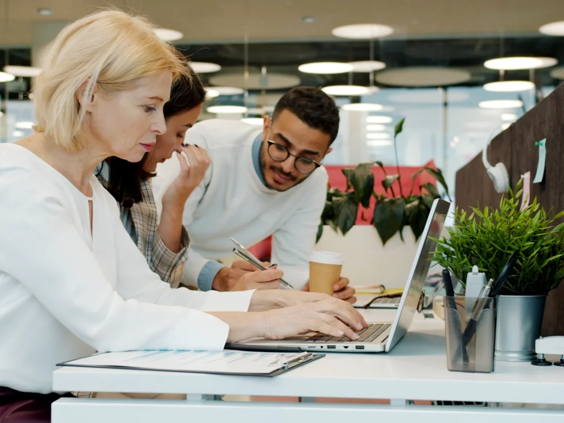 ERP, CRM ve Mobil Uygulama Projelerinde Özel Yazılımın Avantajları